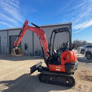 Mini-pelle Kubota d'occasion et nouvelle au meilleur prix Machine d'excavatrice compacte Kubota KX040-4 livraison rapide - Product Image 6