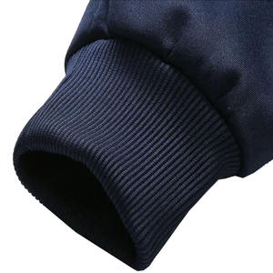 Survêtements d'hiver personnalisés pour hommes Séchage rapide Respirant Grande taille Imperméable au vent Anti-UV Tenue de jogging légère à vendre - Product Image 5