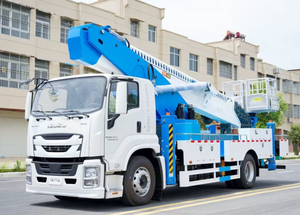 รถบรรทุกติดเครน IS-UZU CLW 6x6 ขับเคลื่อนทุกล้อ 12 ตัน บูมยืดไสลด์ได้ ระบบไฮดรอลิกเต็มรูปแบบ ปั๊มเกียร์ Parker ระยะยืด 20 เมตร เครื่องยนต์ - Product Image 6