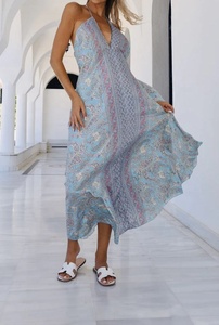 Robe fourreau longue en mousseline bleu clair et rose, dos ouvert, taille unique, en soie et viscose, bretelles réglables pour femme - Product Image 3