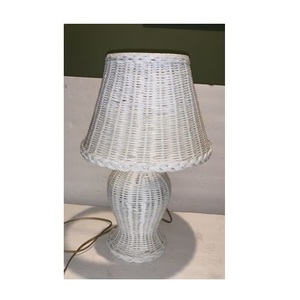 Lámpara de mesa de ratán personalizada, diseño de pantalla de escritorio, decorativa, iluminación con diseño creativo tejido - Product Image 1