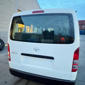 Fourgonnette diesel d'occasion 15 places 2.5L 5 vitesses manuelle pour le transport - Product Image 1