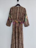 Sari en soie crêpe fait à la main pour femmes robe longue imprimé fleuri nouveau modèle léger écologique crêpe Sari naturel lavable