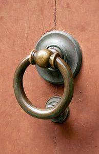 Anillo de puerta de martillo de influencia de corona personalizado, aldaba de puerta de latón puro, Metal Vintage duradero para uso en dormitorio, los más vendidos - Product Image 5