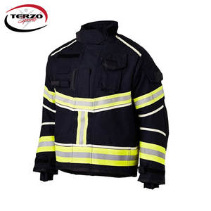 ชุดต่อสู้ดีไซน์ใหม่สำหรับผู้ชาย ไซส์พลัส แห้งเร็ว สวมใส่สบาย บริการ OEM รับผลิตตามแบบ - Product Image 2