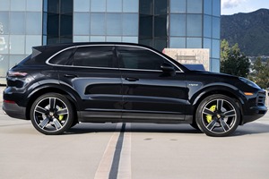 Porsche Cayenne E-Hybrid 2020 - Product Image 2