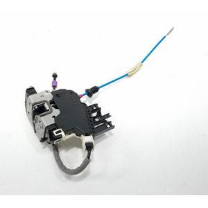 Serratura Posteriore Sinistra MERCEDES Serie GLA A2047302735 (13>) - Product Image 1