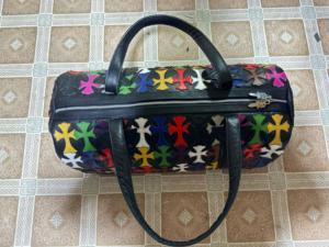 Bolsa de Viaje de Cuero Premium, Bolso de Gimnasio, Elegante, Duradero, Gran Capacidad, Golden Wave Enterprises GWCB08, Color Blanco con Cruces - Product Image 6