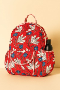Mochila Unisex Grande con Cierre, Ligera, de Algodón Orgánico Acolchado, Hecha a Mano, con Diseño Floral Rojo y Especias de Jardín, Capacidad de 10 kg - Product Image 4
