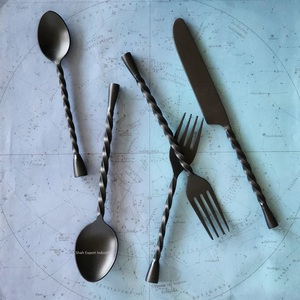 Juego de cubiertos de metal de estilo americano en mango trenzado de alambre acabado negro para el hogar boda fiesta vajilla juegos de cubiertos - Product Image 1