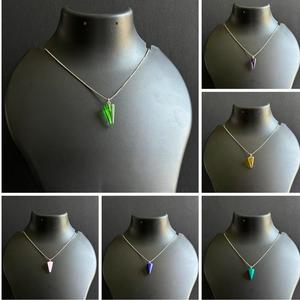 Elegante colgante de cadena de plata alemana Acabado antiguo Joyería étnica ligera para mujeres Ideal para ropa tradicional e informal - Product Image 2