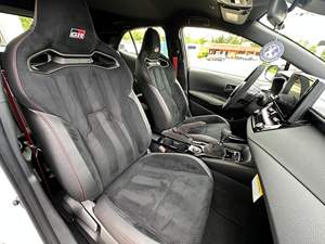 ข้อเสนอส่วนลด รถยนต์โตโยต้า GR Corolla Morizo Edition ปี 2023 ไมล์น้อย - Product Image 6