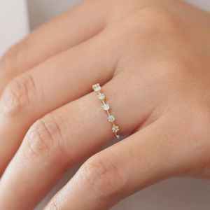 แหวนเพชรทรงกลมแบบมินิมอล แหวนแต่งงานแบบซ้อนกันได้ แหวนครึ่งวง แหวนคู่ ทองคำแท้ 9K เครื่องประดับสำหรับทุกเพศ ของขวัญ - Product Image 3