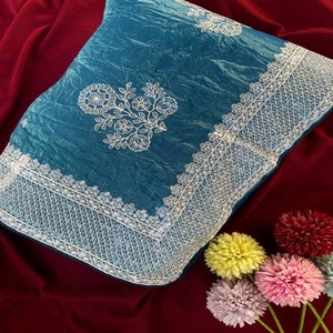 VASTRA COTTAGE Sari Alemán Puro con Bordado de Lentejuelas de Viscosa en Toda la Superficie, Pallu Bordado con Blusa a Juego - Product Image 4