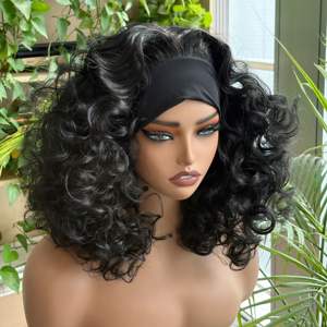 Perruques bouclées à 200% pour femmes noires, perruque synthétique courte, bouclée, rebondissante, mélange de cheveux, perruque à bandeau sans colle, perruques synthétiques en fibre future - Product Image 1