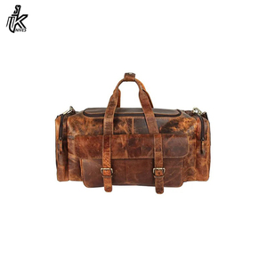 Nouveaux produits : Sac de voyage en cuir vintage pour homme, taille cabine, sac de voyage unisexe en cuir, en vente - Product Image 2