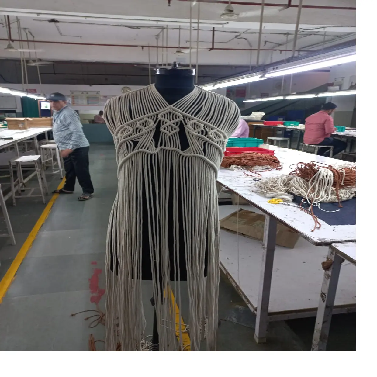 Ropa y prendas de mujer de ganchillo 100% algodón hechas a medida de hilo de algodón 100%. Ideal para reventa