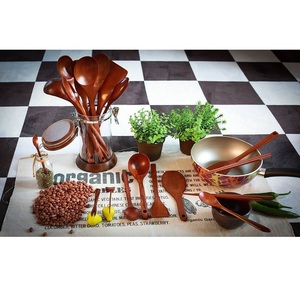 Ensemble d'ustensiles en bambou durable, design écologique naturel, bon prix, fabricant vietnamien - Product Image 4