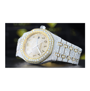 Montre automatique cloutée en diamant Moissanite de qualité supérieure avec cadran en saphir et fenêtre VVS clarté - Product Image 1