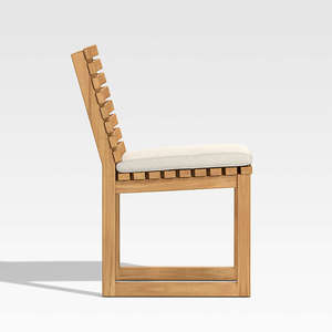 Chaise de salle à manger Belly Simple en teck massif avec coussins imperméables et finition naturelle pour une utilisation en intérieur et en extérieur. - Product Image 4