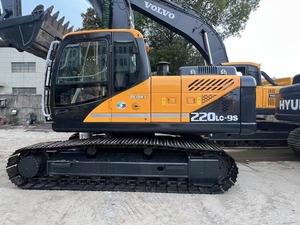 Excavatrice d'occasion Hyundai 220LC-9S de bonne qualité, 1000 tonnes, avec moteur Cummins, boîte de vitesses et moteur Poclain, à vendre à bas prix - Product Image 5