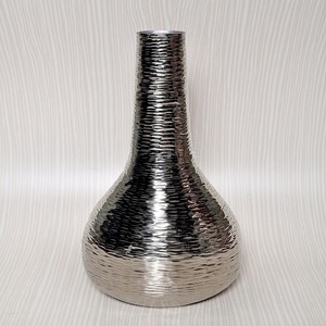 Made <b>of</b> Aluminium Flower Pot <b>Set</b> <b>of</b> <b>3</b> Different Colors Table Decoration Flower Vase and Pots Home Decoration Indoor Flower Pot - Product Image 4