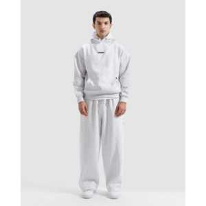 Sweat à capuche essentiel 100 % coton, en molleton épais, avec broderie 3D et impression sérigraphiée, coupe courte - Product Image 4