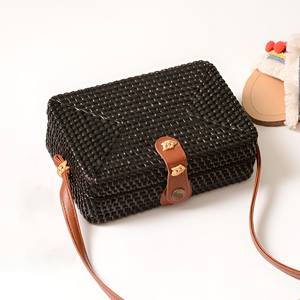 กระเป๋าหวายรักษ์โลกขายส่ง กระเป๋าถือสานมือธรรมชาติ ราคาถูกที่สุด กระเป๋าคลัทช์ - Product Image 1