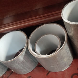 ท่อเหล็กเคลือบพีวีซี (โพลีไวนิลคลอไรด์) เหมาะสำหรับอุณหภูมิการใช้งานตั้งแต่ 0 องศา ℃   ถึง 60 ℃ - Product Image 4