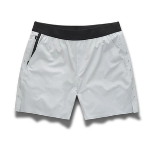 2024 nuevos pantalones cortos de Fitness gris claro de alta calidad cómodos cintura elástica cortos de poliéster de malla sostenible pantalones cortos de gimnasio para hombres - Product Image 1