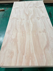 Contrachapado de Pino de Primera Calidad Ecológico de 1220x2440 mm con Núcleo de Goma, Estándar E0 para Encofrados, Muebles y Construcción, Venta al por Mayor - Product Image 4