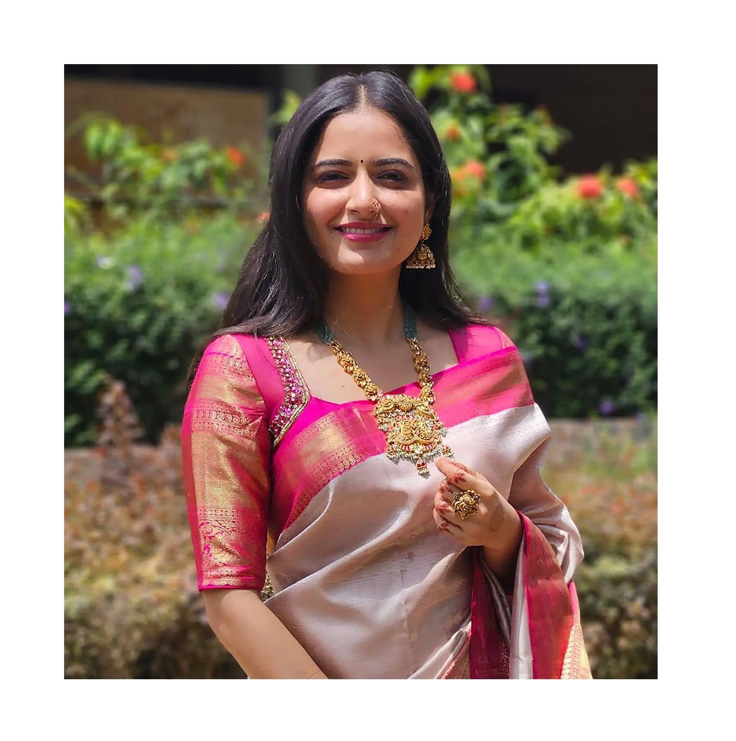 Luxury Wedding Party Wear Fashion Designer Pure Banarasi Golden & Silver Zari Weaving sari di seta morbida dal produttore indiano