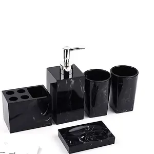 Vente en gros d'accessoires de salle de bain en résine Ensemble de salle de bain blanc Accessoires de salle de bain en polyrésine - Product Image 1