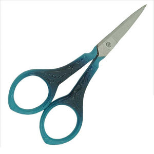 Tijeras Profesionales para Cutículas, Hojas Curvas de Acero Inoxidable, Punta Afilada, Construcción Ligera y Duradera para Cortes Suaves y Limpios - Product Image 4