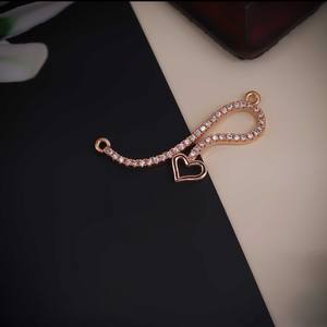 Pendentif Cœur Élégant en Acier Inoxydable sur Cordon avec Zircon Cubique Plaqué Or – Bijou Tendance pour Femme - Product Image 2