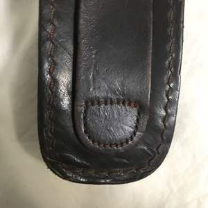 Funda de Cuero Puro Original Hecha a Mano, Funda de Cuero Portátil Cosida a Mano con Acabado de Alta Calidad para Cuchillos - Product Image 3