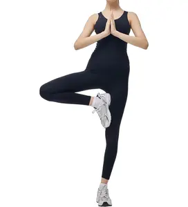 Bantalan cangkir bergaris bernapas yang dapat dilepas gaya belakang silang ramah kulit Jumpsuit Yoga satu potong kebugaran Gym wanita