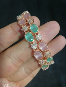 กำไลเพชรสไตล์คลาสสิกแบบอเมริกันกำไลชุบเงินและเพทายทรงลูกบาศก์แบบดั้งเดิมและทันสมัยสำหรับผู้หญิงและเด็กผู้หญิง - Product Image 2