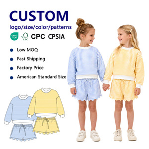 Set di Abbigliamento per Bambini in Cotone Certificato CPC e CPSIA, Maglia a Righe a Maniche Lunghe e Pantaloncini Smerlati per Viaggi e Vacanze - Product Image 1