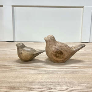 Juego de 3 Pájaros Minimalistas de Madera Natural, Gorrión Hecho a Mano Ecológico para Decoración del Hogar, Estilo de Escritorio y Amantes del Arte - Product Image 1