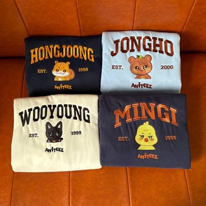 Venta al por mayor de personajes bordados personalizados camiseta 250GSM 100% algodón de corte suelto Casual Top Anti-Pilling transpirable Unisex lindo - Product Image 2