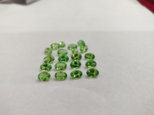 Granate verde tsavorita natural corte ovalado 3x5mm facetado-Piedras preciosas sueltas de calidad superior granate verde tsavorita - Product Image 2