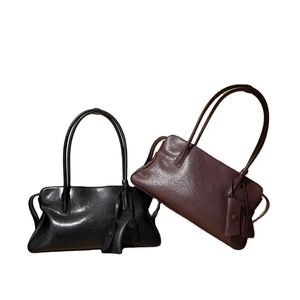 Genuine Leather Shoulder Bag for Women Classic Tote Bag Large Capacity Handbag With Top Handle for Daily Work and Outfits. - Product Image 1