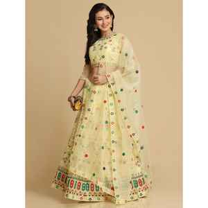 Nuevo atractivo Lehenga Choli con Dupatta Color Blanco Lehenga Bordado Trabajo con estampado de flores - Product Image 1