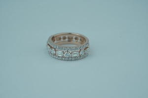 Anillo de diamante cultivado en laboratorio de lujo redondo y corte esmeralda VS1 claridad IGI SGL certificado Oro rosa oro plata proveedor mayorista - Product Image 2