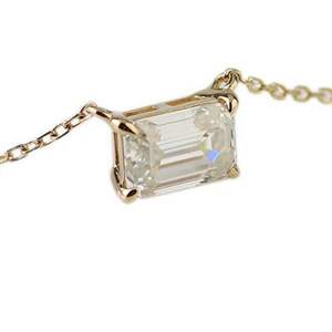 Colgante Solitario de Moissanita Estilo Oriental y Occidental, Corte Esmeralda, Plata de Ley Chapada en Oro, Ideal para Damas de Honor - Product Image 1