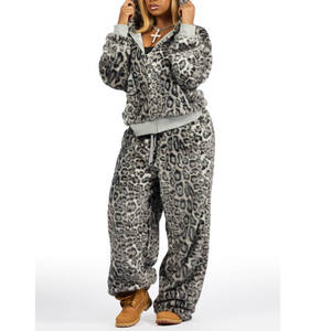 Ensemble de survêtement de sport pour femmes, léger, confortable, respirant, tenue de sport pour la remise en forme, l'entraînement et la course à pied - Product Image 1