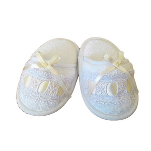 Zapatitos de Bebé Tejidos en Color Marfil - Product Image 1