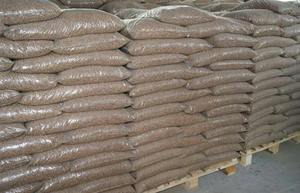 Granulés de bois pour système de chauffage, sac de 15 kg, forme briquette - Product Image 3