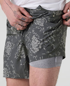 Short double de style High Street pour hommes de la meilleure qualité avec bas actif tissé respirant à imprimé de sublimation à la mode - Product Image 3